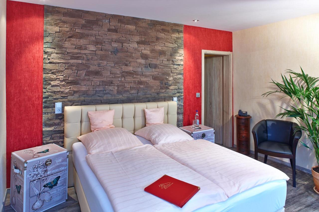 Hotel Naheschloesschen Bad Münster am Stein-Ebernburg Buitenkant foto